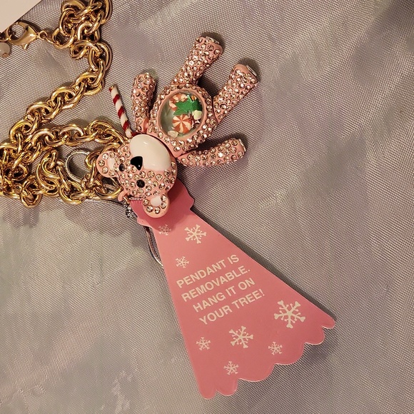 Betsey Johnson polar bear necklace - Picture 2 of 4
